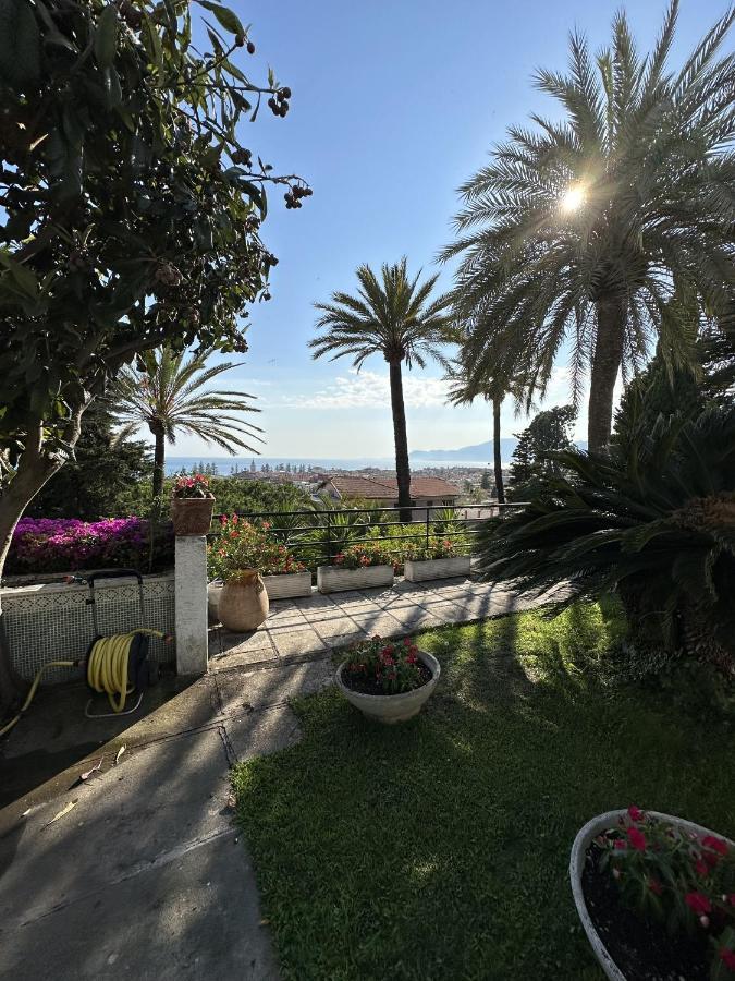 Le Rose Di Emma Villa Bordighera Eksteriør billede
